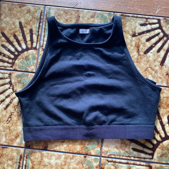 Sunday Best Aritzia Tank - Picture 1 of 3